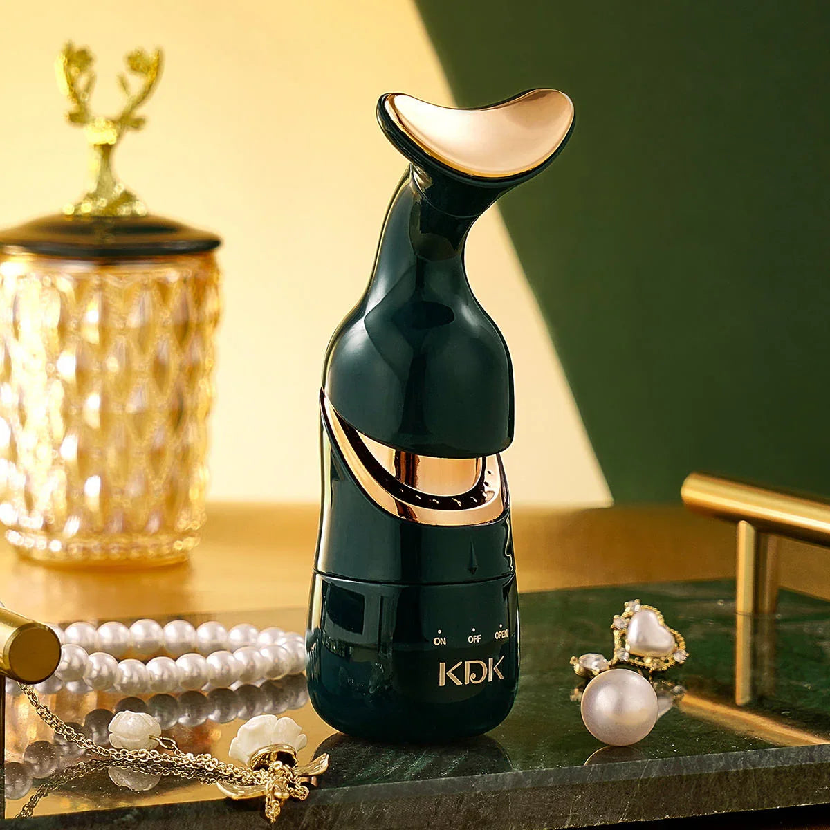 KDK 4D Portable 3 in 1 Neck Facial Massager 84455-1 KDK 4D Portable 3 in 1 Neck Facial Massager 84455-1