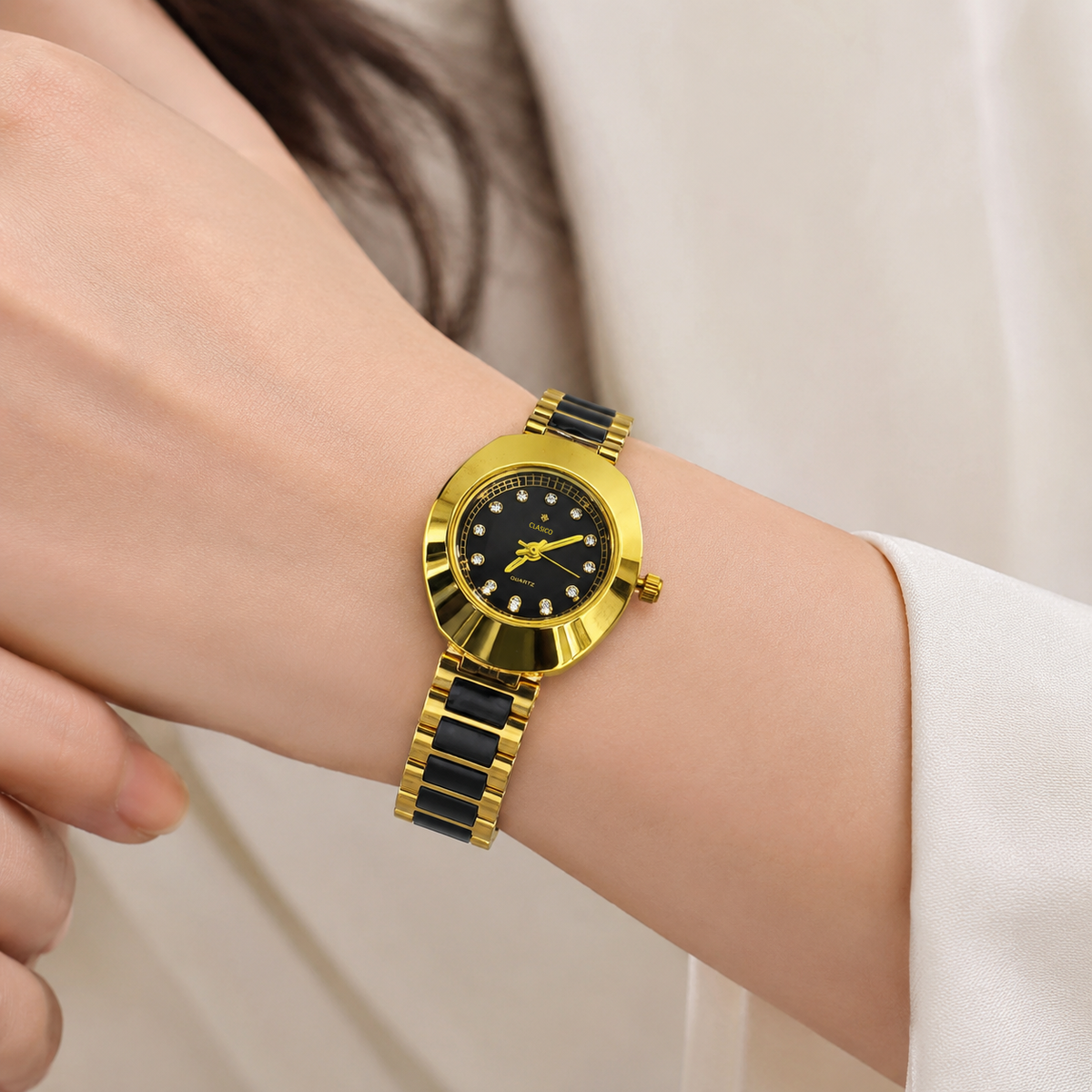 Clasico Women's Luxury Oval Gold Bracelet Watch - 5046L