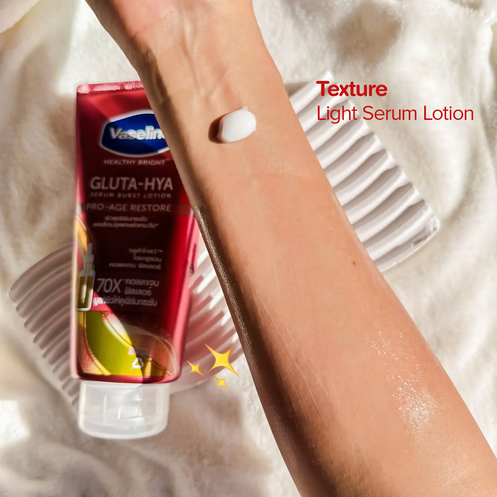 Vaseline Gluta-Hya Serum Burst Lotion Pro-Age Restore - 300ml