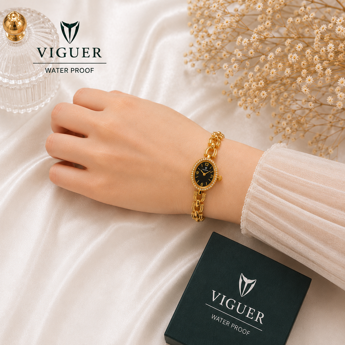 Women's Classic Bracelet Style Watch - 2027