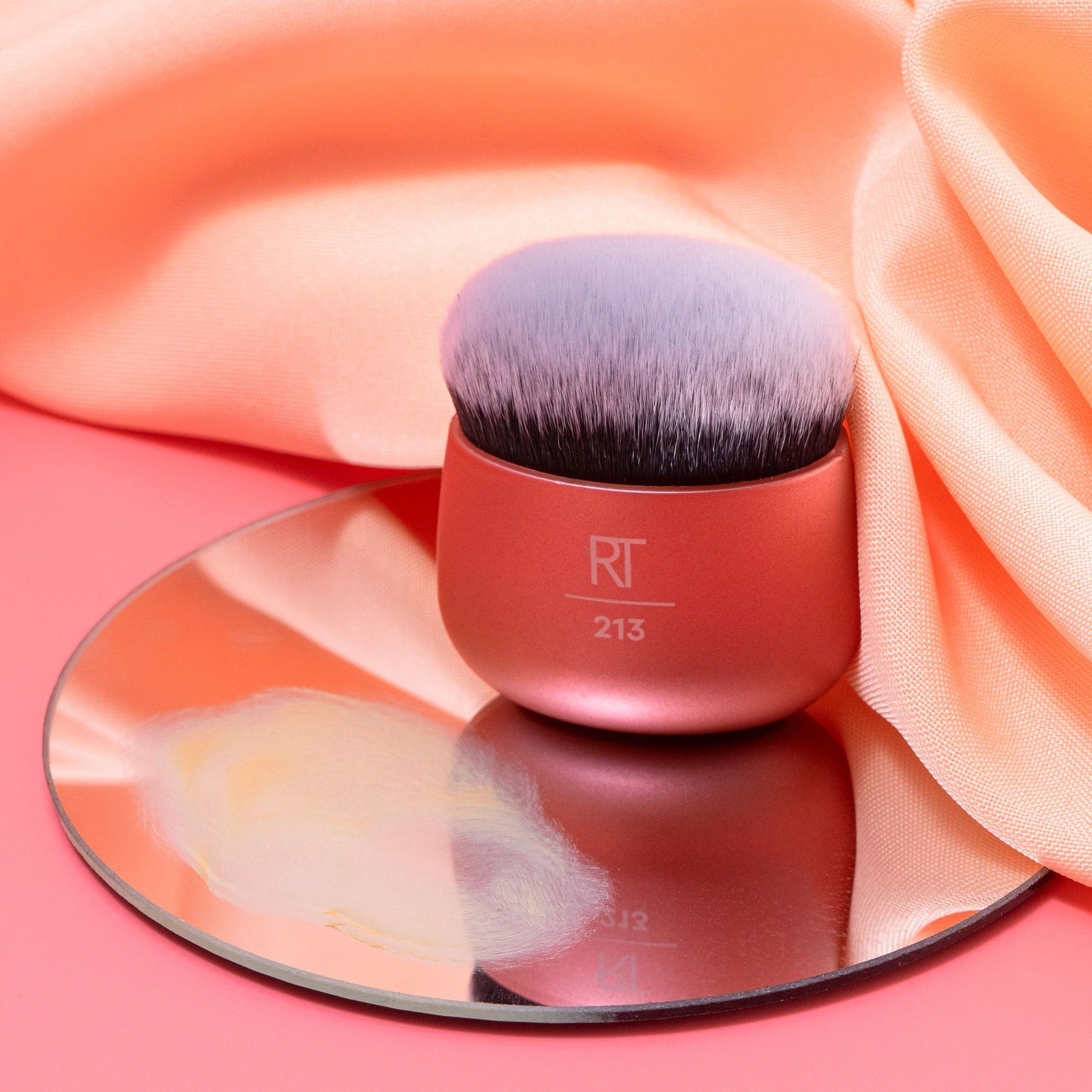 Real Techniques Face Foundation Makeup Blender - 213