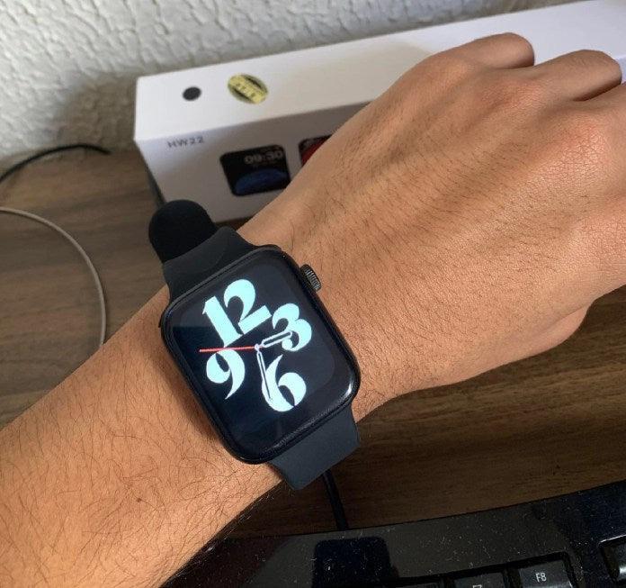 High Quality HW22 Smartwatch - Black - Pinoyhyper